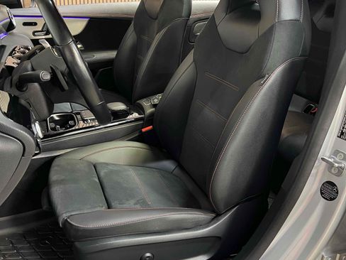 Used 2023 Mercedes-Benz CLA 250 4MATIC image 31