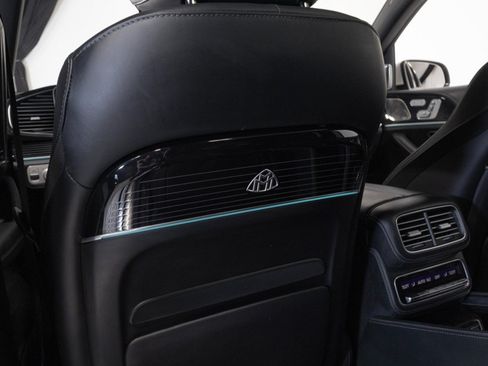 Used 2023 Mercedes-Benz Maybach GLS 600 4MATIC image 52