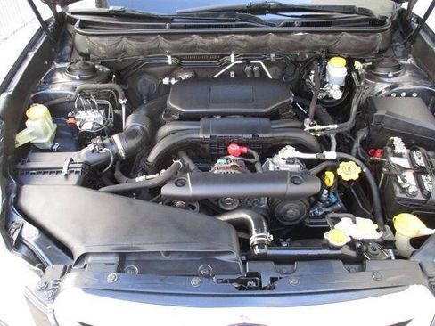 Used 2011 Subaru Outback 2.5i Limited AWD/4WD image 18