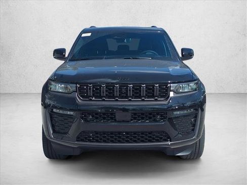Used 2026 Jeep Grand Cherokee Limited AWD/4WD image 5