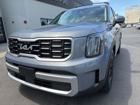 Used 2023 Kia Telluride S w/ S Sunroof Package AWD/4WD image 3