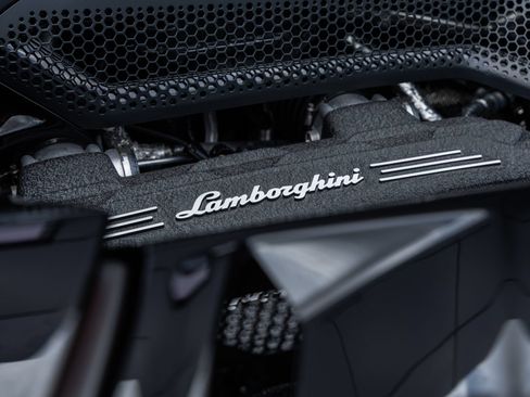 Used 2026 Lamborghini Revuelto AWD/4WD image 24
