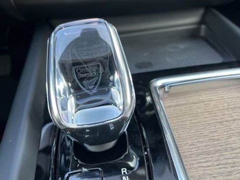 New 2026 Volvo XC60 B5 Plus w/ Climate Package PRO AWD/4WD image 18