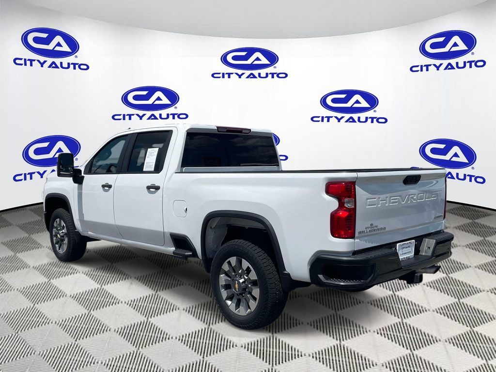 Used 2024 Chevrolet Silverado 2500 Custom w/ Custom Value Package AWD/4WD image 6
