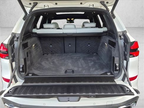 Used 2024 BMW X5 sDrive40i w/ M Sport Package RWD image 6