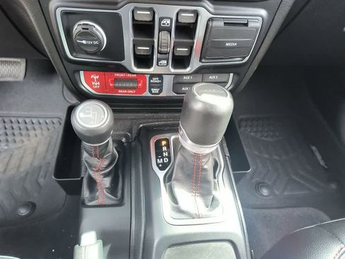 Used 2020 Jeep Gladiator Rubicon AWD/4WD image 20