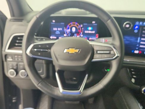 Used 2025 Chevrolet Tahoe Premier AWD/4WD image 17