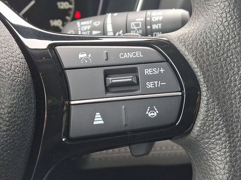 Used 2023 Honda Pilot LX image 23