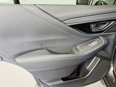 Used 2025 Subaru Outback Touring AWD/4WD image 11