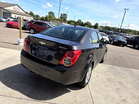 Used 2014 Chevrolet Sonic LS image 5
