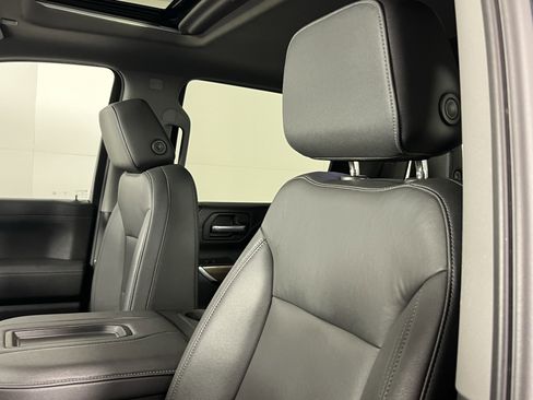 Used 2021 Chevrolet Silverado 1500 LT Trail Boss w/ Convenience Package II image 17