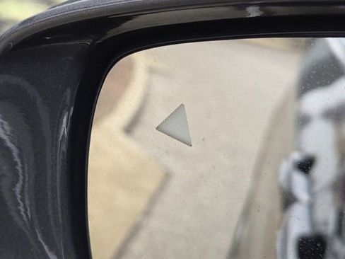 Used 2019 Chrysler Pacifica Touring-L Plus w/ Advanced Safetytec Group image 17