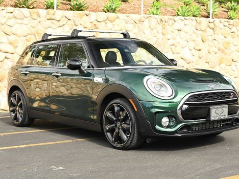 Used 2019 MINI Cooper Clubman S image 1