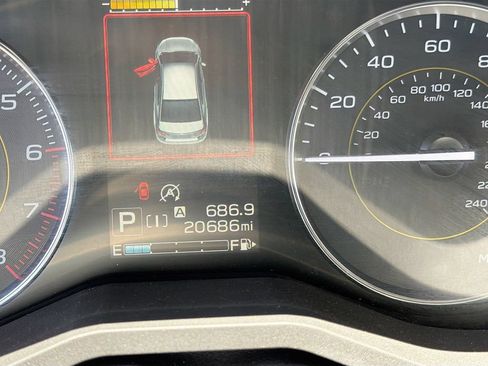 Used 2021 Subaru Crosstrek 2.5i Sport w/ Moonroof Package AWD/4WD image 12