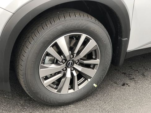 New 2025 Nissan Pathfinder SL image 10