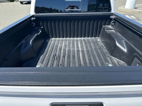 Used 2021 Toyota Tacoma TRD Sport w/ Technology Package RWD image 5