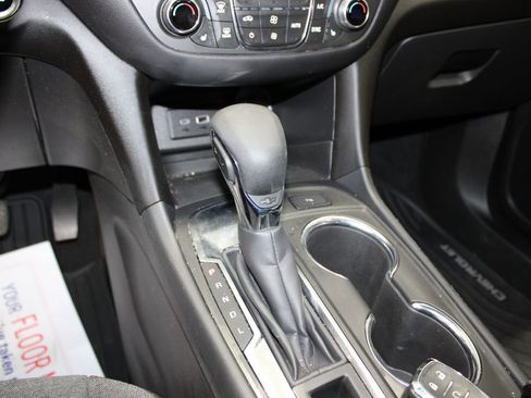 Used 2023 Chevrolet Equinox LT image 40