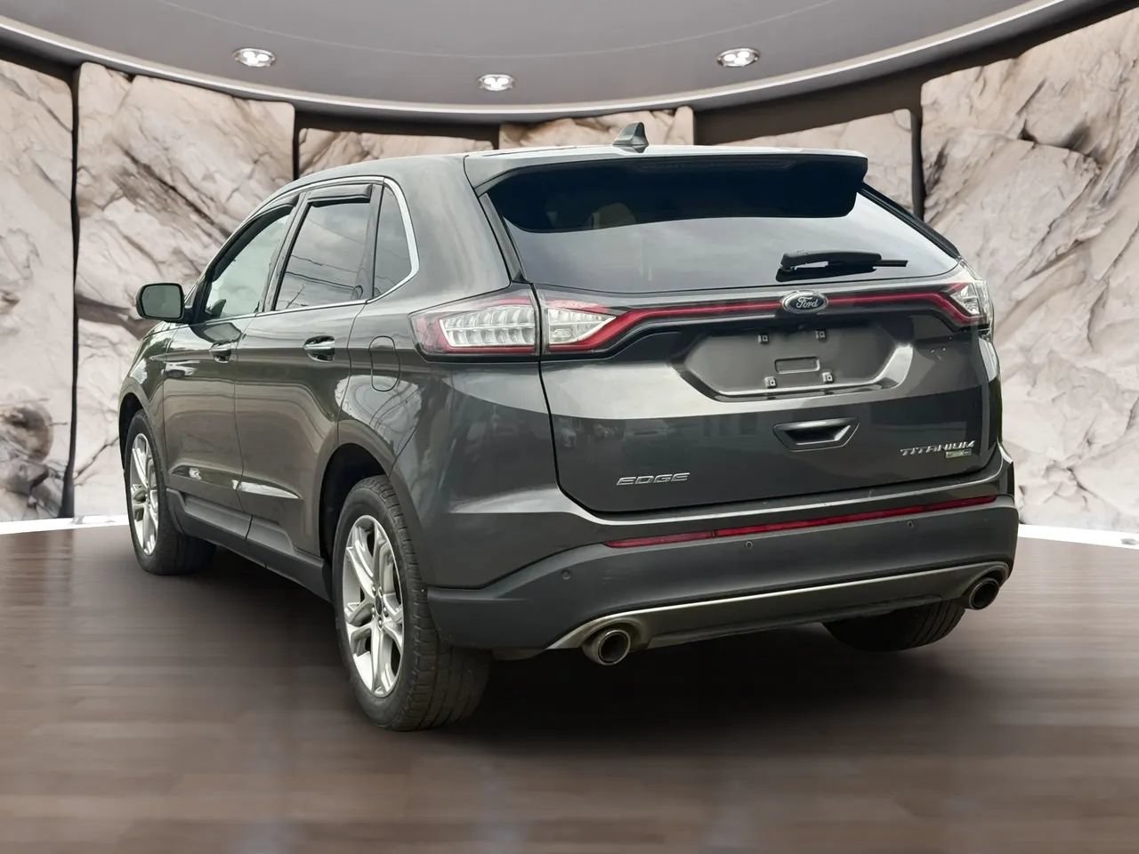 Used 2017 Ford Edge Titanium w/ Technology Package AWD/4WD image 5