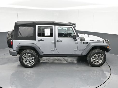 Used 2013 Jeep Wrangler Unlimited Rubicon w/ Max Tow Pkg image 22