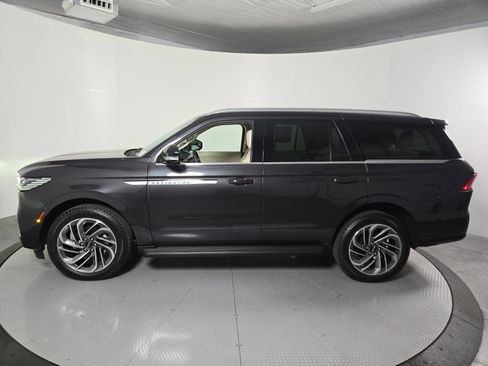 New 2027 Lincoln Navigator Premiere AWD/4WD image 8