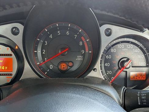 Used 2010 Nissan 370Z Touring image 10