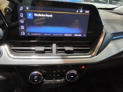 Used 2026 Chevrolet Trax LT w/ Driver Confidence Package FWD image 21