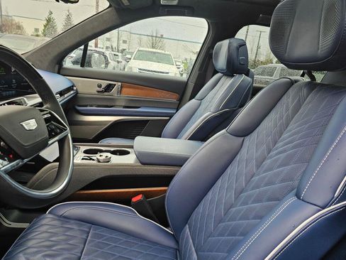 New 2026 Cadillac Vistiq Premium Luxury image 28