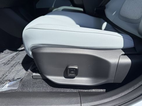 Used 2025 Volvo EX30 Ultra image 27