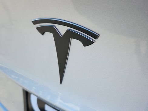 Used 2018 Tesla Model 3 Long Range image 21