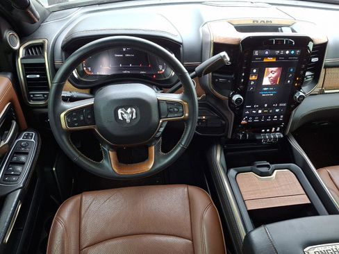 Used 2024 RAM 2500 Limited AWD/4WD image 12