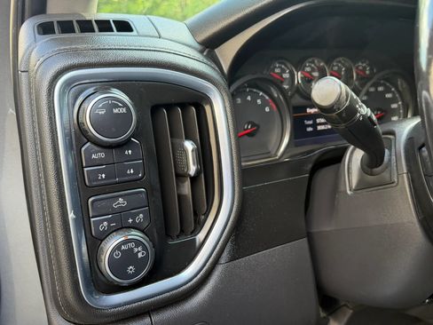 Used 2020 Chevrolet Silverado 1500 LT w/ Texas Edition AWD/4WD image 26