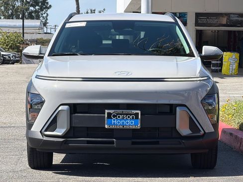 Used 2025 Hyundai Kona SEL FWD image 6