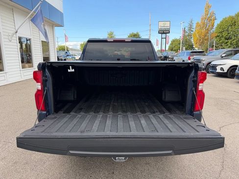 Used 2022 Chevrolet Silverado 1500 LT Trail Boss w/ Bed Protection Package AWD/4WD image 9