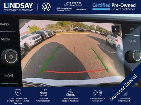 Certified 2022 Volkswagen Taos SE image 15