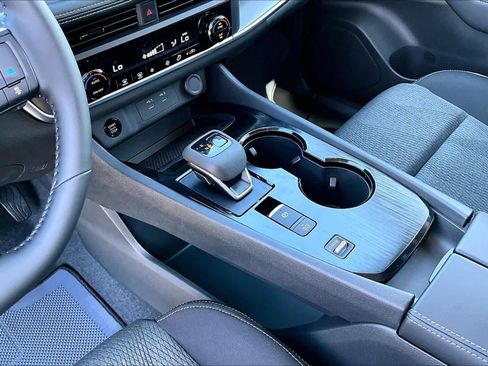 New 2026 Nissan Rogue SV image 7