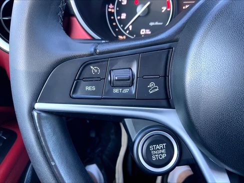 Used 2019 Alfa Romeo Stelvio w/ Nero Edizione image 24