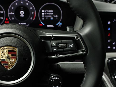 Certified 2025 Porsche Panamera 4 AWD/4WD image 28