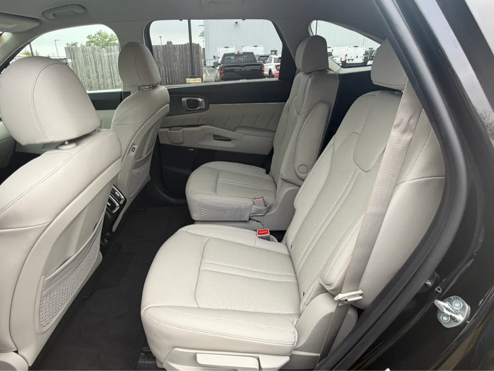 Used 2023 Kia Sorento SX Prestige AWD/4WD image 35