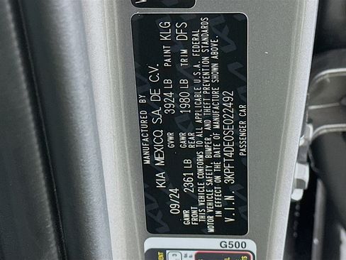 Used 2025 Kia K4 LXS image 12