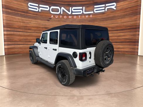 Used 2019 Jeep Wrangler Unlimited Sport image 3
