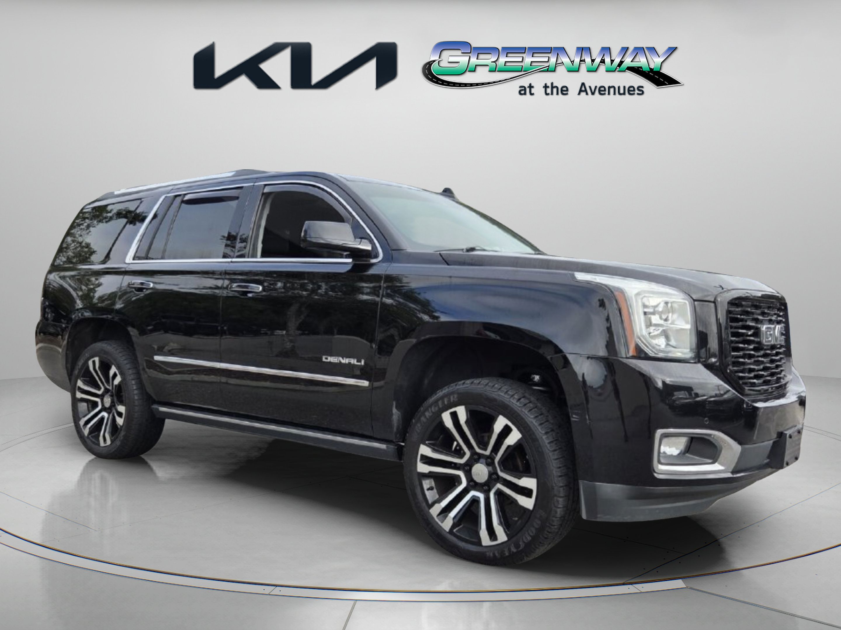 Used 2020 GMC Yukon Denali w/ Open Road Package AWD/4WD image 1