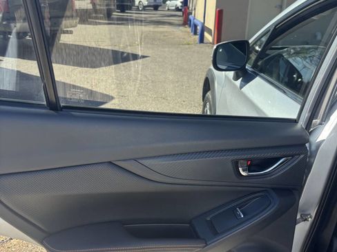 Used 2018 Subaru Crosstrek 2.0i Limited image 21