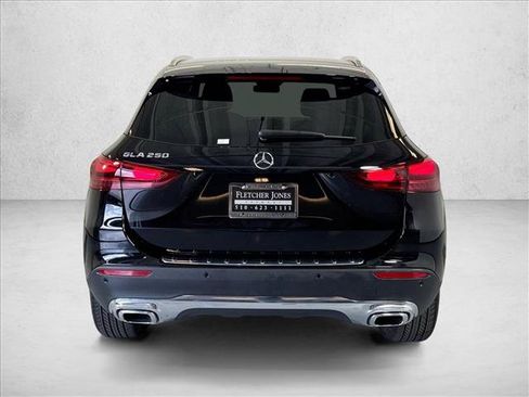 Used 2025 Mercedes-Benz GLA 250 image 6