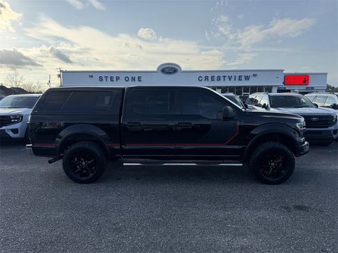 Used 2016 Ford F150 XLT w/ Trailer Tow Package image 4