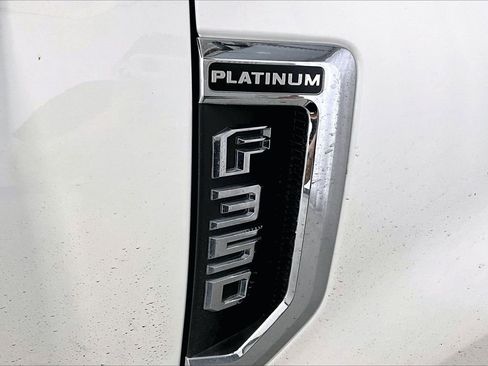 Used 2022 Ford F350 Platinum image 9