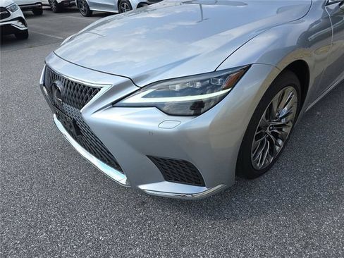 Used 2023 Lexus LS 500 AWD w/ Interior Upgrade Package image 10