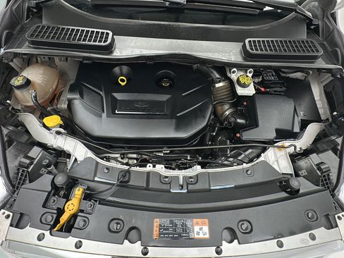 Used 2017 Ford Escape Titanium AWD/4WD image 19