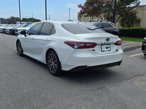 Used 2023 Toyota Camry XLE w/ Cold Weather Package AWD/4WD image 5