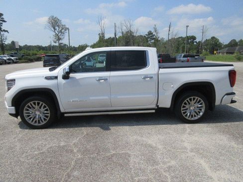 Used 2022 GMC Sierra 1500 Denali w/ Technology Package AWD/4WD image 8
