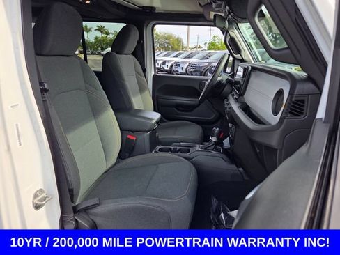Used 2025 Jeep Wrangler Unlimited Sport AWD/4WD image 15